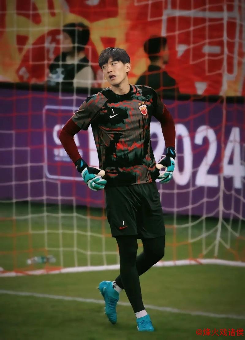 34岁颜骏凌跻身国足60场俱乐部 强调联赛是足球发展根本