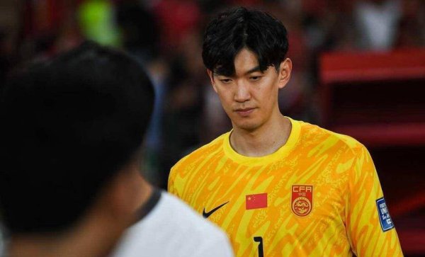 尊龙凯时下载 34岁颜骏凌跻身国足60场俱乐部 强调联赛是足球发展根本