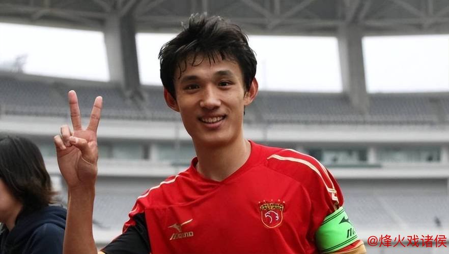 36岁“老将”王燊超续战一年，“带刀后卫”为何关键时刻屡建奇功？