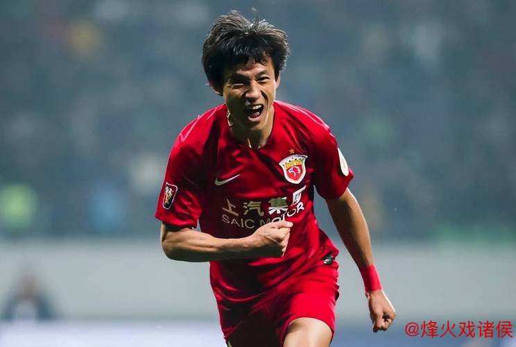 36岁“老将”王燊超续战一年，“带刀后卫”为何关键时刻屡建奇功？