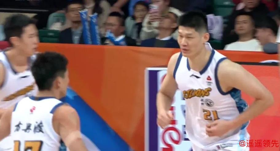 CBA首月月最佳球员出炉 胡金秋和韦瑟斯庞分别当选